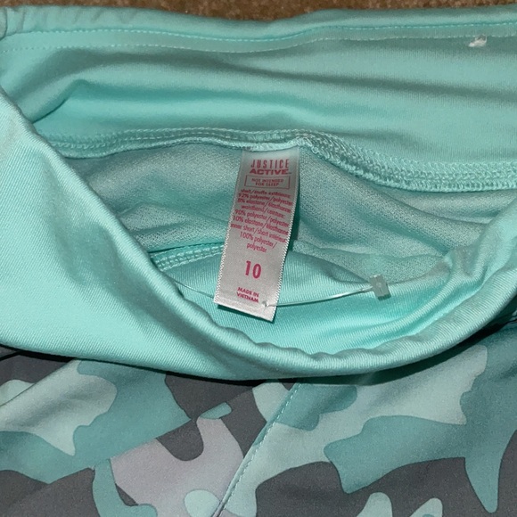 Teal/blue justice shorts size 10 in girls - Picture 3 of 3
